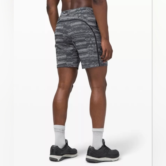 Lululemon Pace Breaker Lineless Short 7" Sz S - Picture 1 of 8